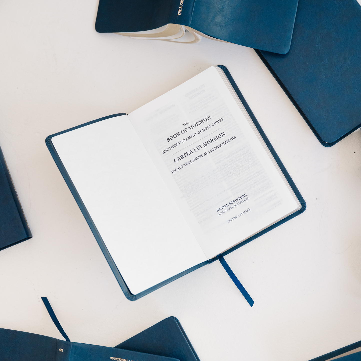 Română Romanian - The Dual Language Book of Mormon